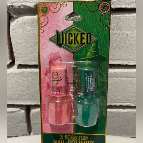 Wicked Elphaba 4-pc Bundle - Picture 5 of 6